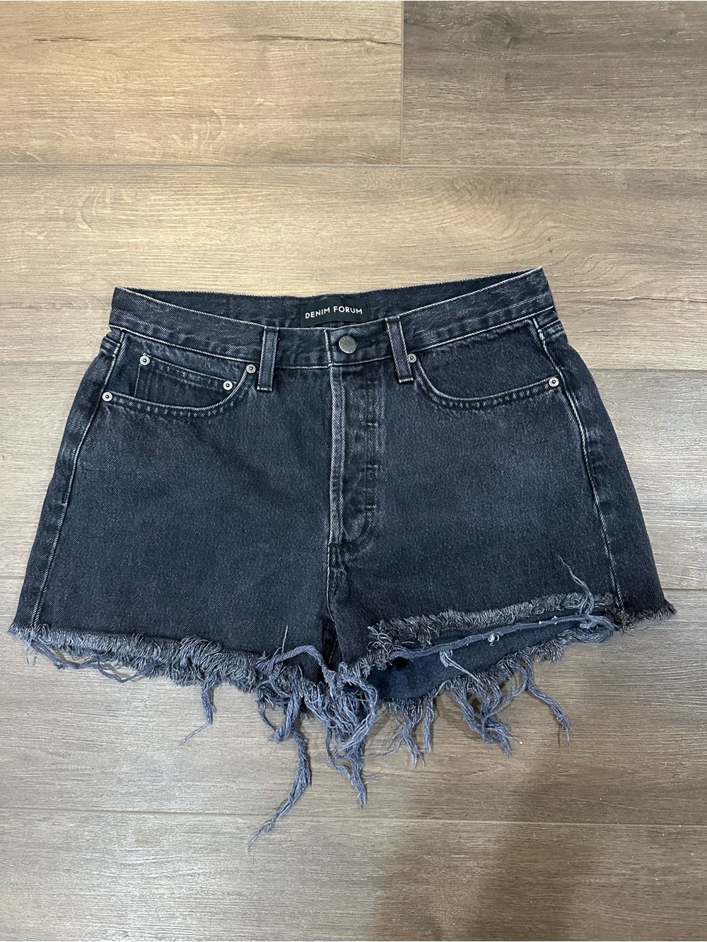Aritzia Denim Forum The Ex-Boyfriend High-Rise Black Denim Short in a Size 27